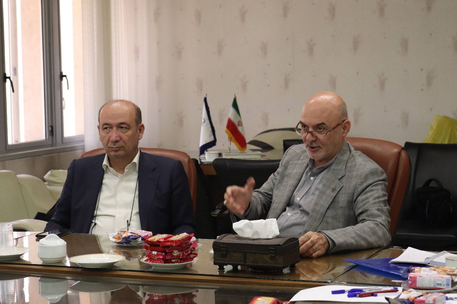 جلسه همکاری دانشگاه با موسسه زندگی از نو رهیدگان سوختگی((ZENO